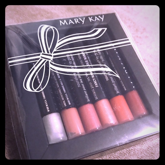 Mary Kay Other - Mary Kay lipgloss gift set